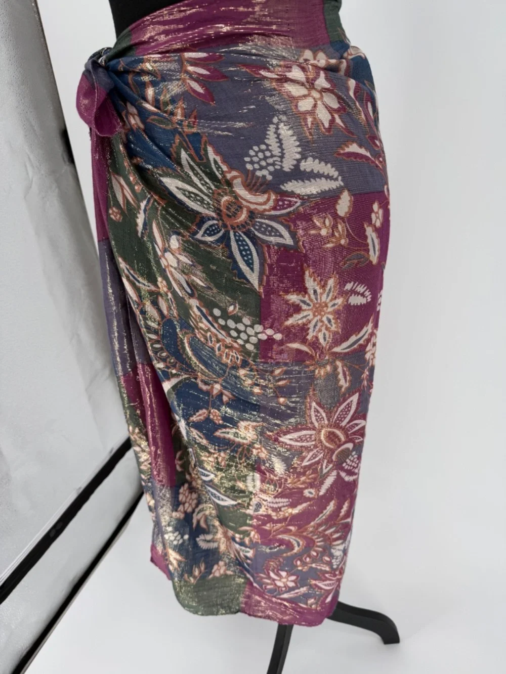 Vintage Oscar de la Renta Silk Blend Paisley Floral Scarf Sarong Wrap